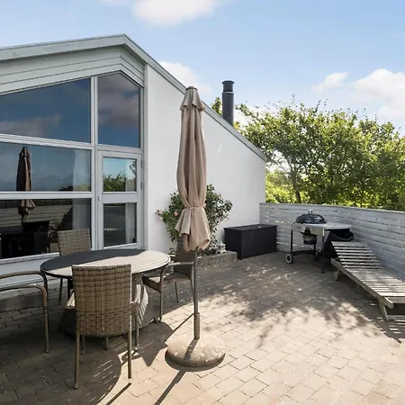 Prázdninový dům 3 Bedroom Beautiful In *