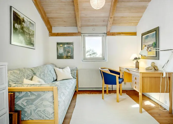 Дом отдыха 3 Bedroom Beautiful In
